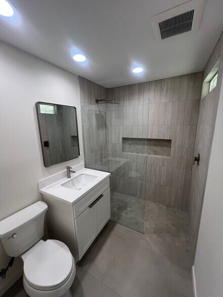 Building Photo - 68135 Peladora Rd
