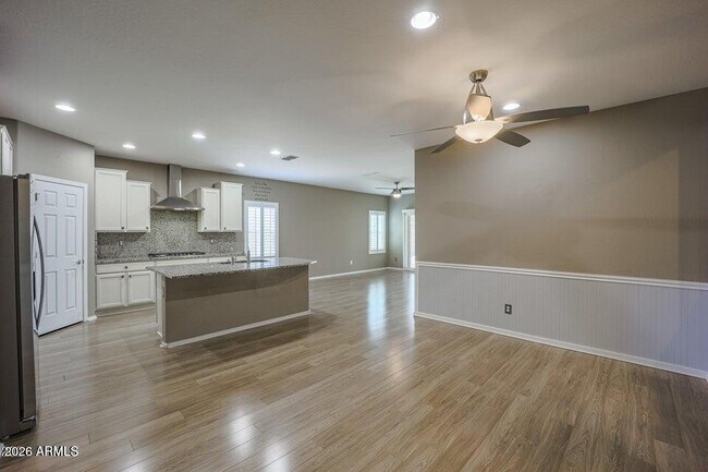 Building Photo - 17576 W Bajada Rd