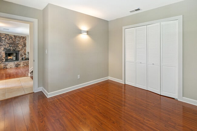 Building Photo - 1292 Aleutian Dr