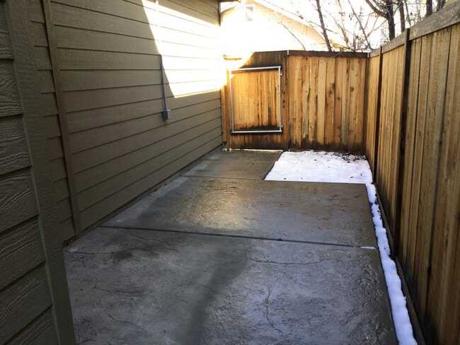 Building Photo - Boise, 3Bd/2.5Bth/2Car, 1743Sqft, Greenbriar Commons Subdivision