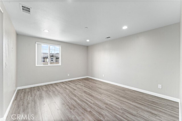 Building Photo - 435 Cerritos Ave