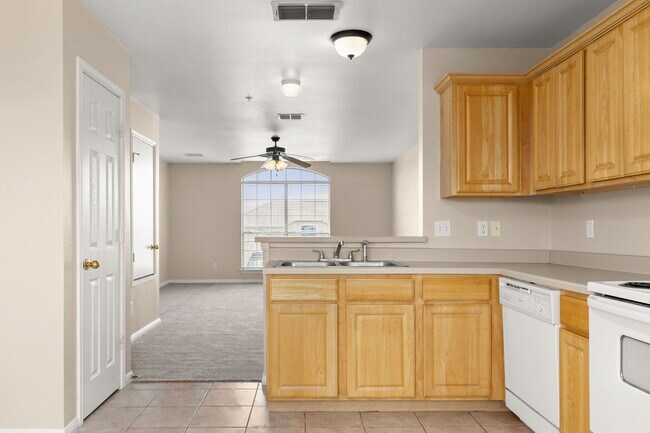 Building Photo - 3119 Douglas Fir Dr