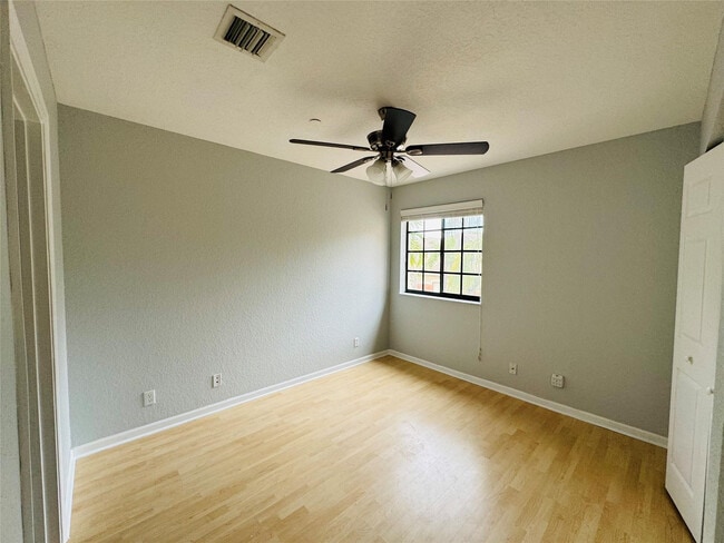 Building Photo - 4219 Vineyard Cir