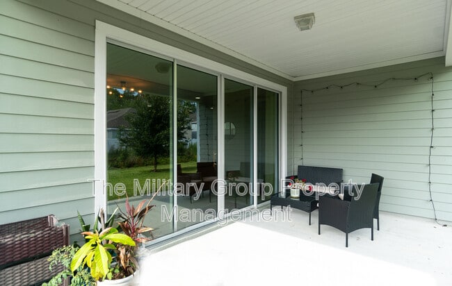 Building Photo - 1837 Amberly Dr