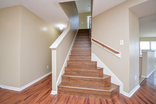 Building Photo - 15426 Lynford Crest Dr
