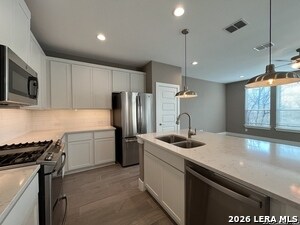 Building Photo - 1511 E Sandalwood Ln