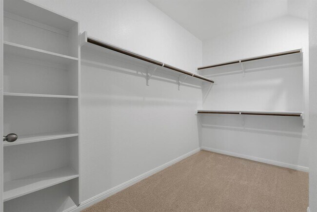 Building Photo - 104 Boondoggle Rdg