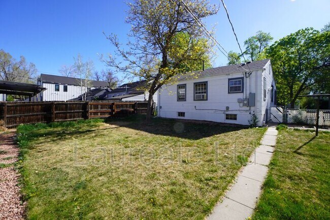 Building Photo - 2425 S Humboldt St
