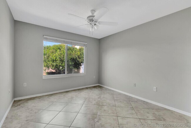 Building Photo - 116 Villa Cir
