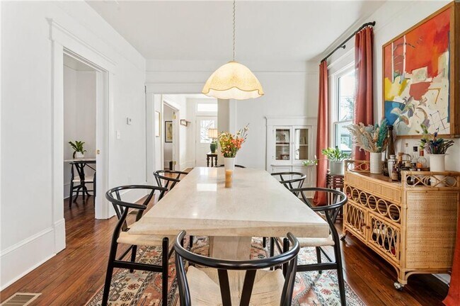 Building Photo - 95 Vannoy St SE