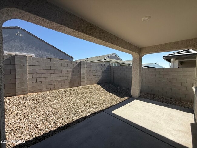 Building Photo - 1723 W Sombra Ave