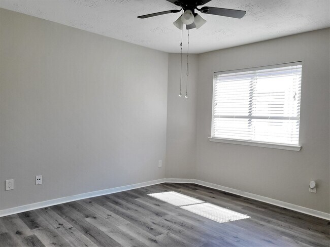 Building Photo - 7415 Hollister Ridge