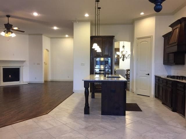 Building Photo - 700 Stevens Ct