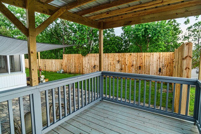 Building Photo - Home on half acre with land and storage