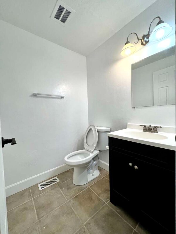 Building Photo - 2307 Tulane St