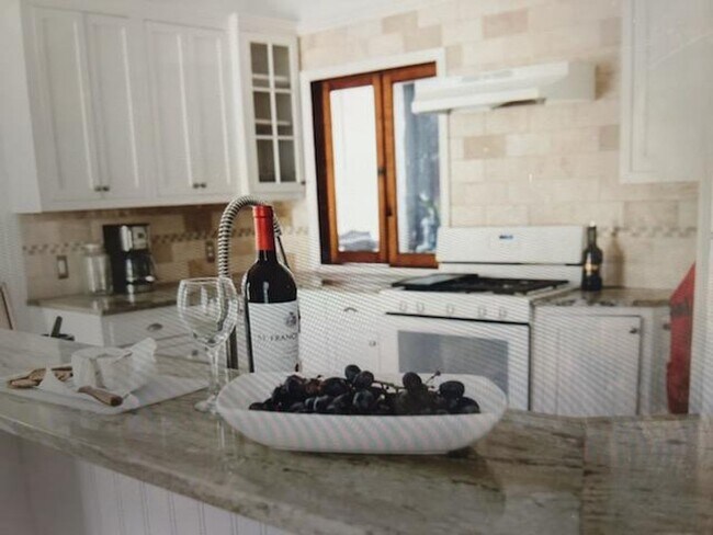 Building Photo - Islay Street  770-774