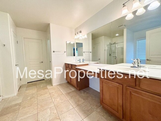 Building Photo - 16677 Desert Lily St