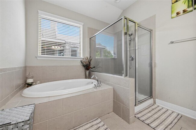 Building Photo - 3013 Chalice Well Dr