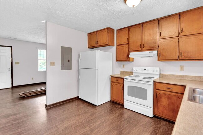 Building Photo - Upgraded Duplex with Huge Yard