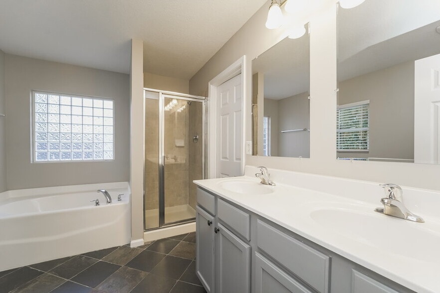 Building Photo - 1623 Wild Turkey Way SE