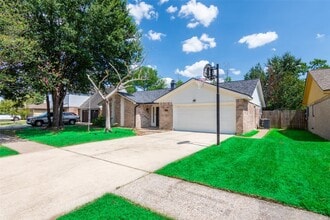 Building Photo - 4015 Postwood Dr