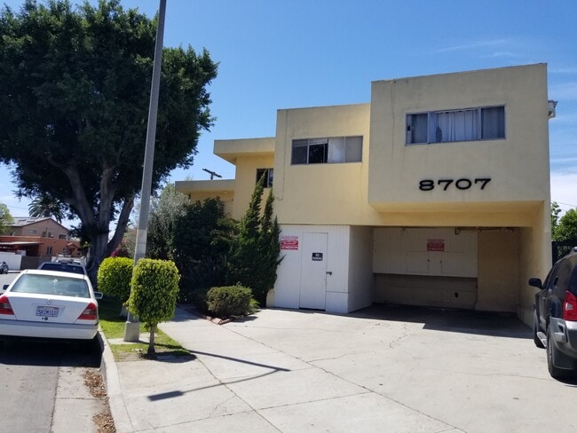 Primary Photo - 8707 Beverlywood St