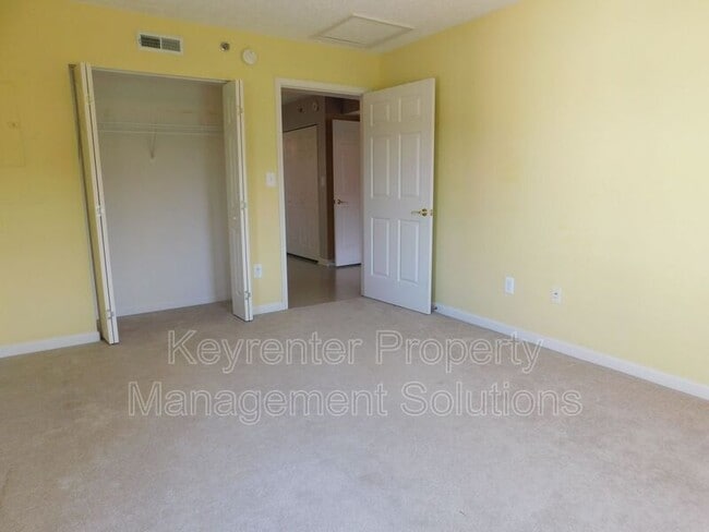 Building Photo - 24 Rose Garden Ln