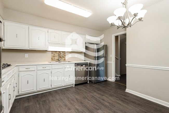 Building Photo - 1113 Rowell St