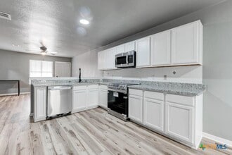 Building Photo - 2321 Terrace Dr