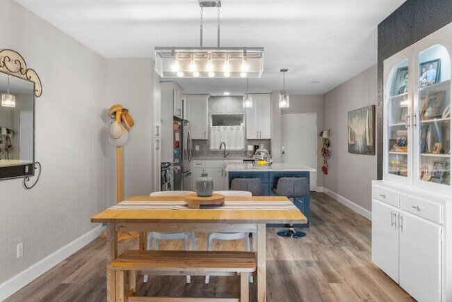Building Photo - Waterfront Views with $1,000 Off First Mon...