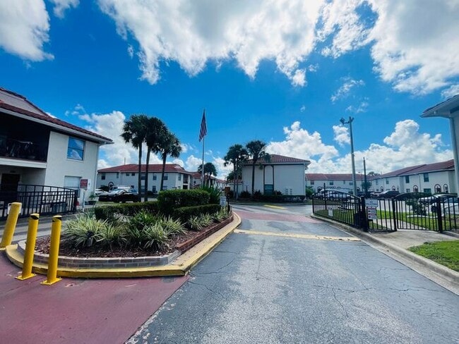 Building Photo - HIDDEN CREEK CONDO-1602 Bending Brook Way #270 Orlando FL 32807