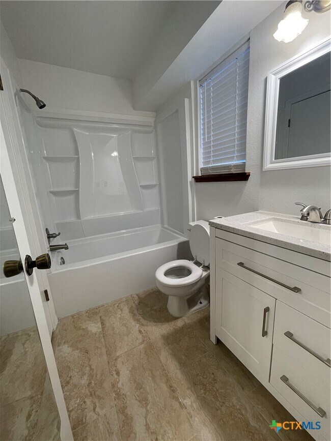 Building Photo - 1609 Colleen Dr