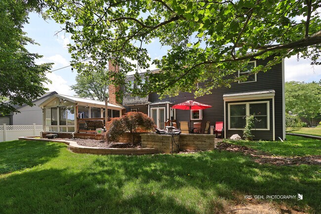 Building Photo - 1221 Creekside Dr