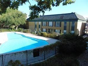 Building Photo - 4816 Amesbury Dr