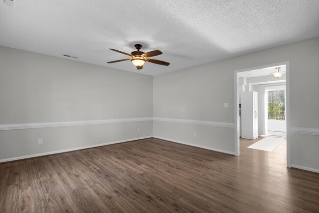 Building Photo - 2803 Currituck Ct