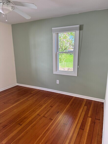 Building Photo - 4302 S Jordan Dr