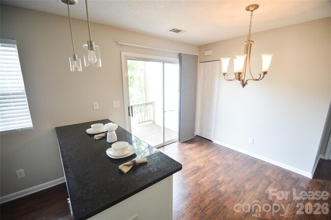 Building Photo - 605 Mountainwater Dr