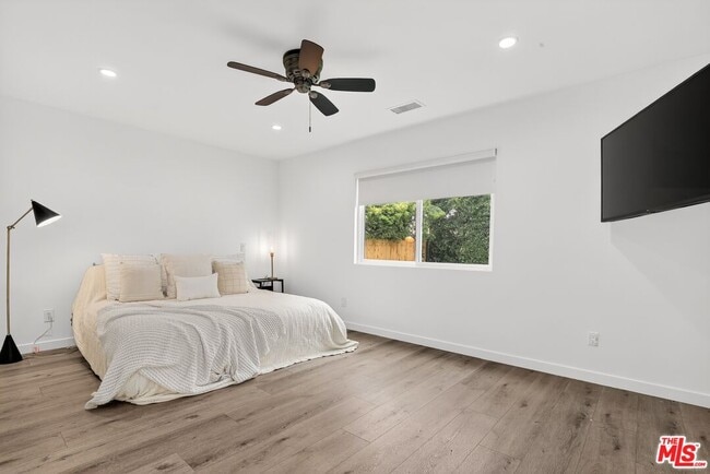 Building Photo - 6565 Randi Ave