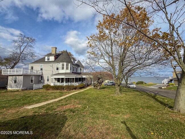 Building Photo - 47 Burlington Ave