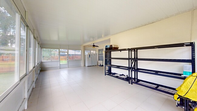 Building Photo - 26 Lloleeta Path