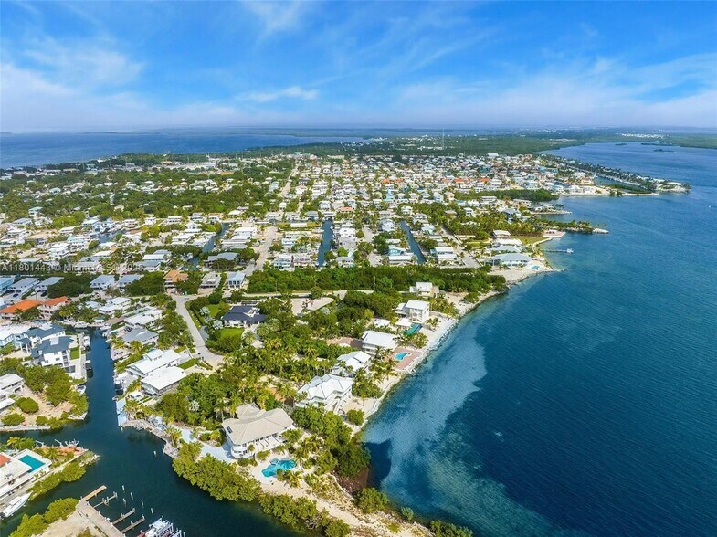 Building Photo - 60 Ocean Front Dr