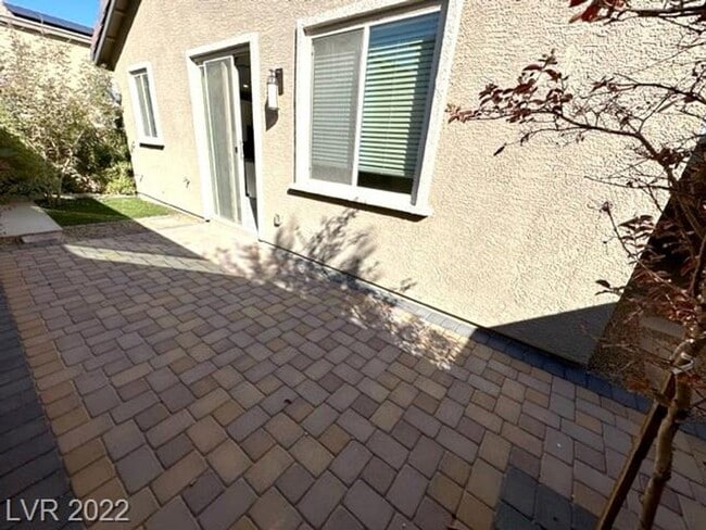 Building Photo - Smart Home. Henderson Beauty In Gated Comm...