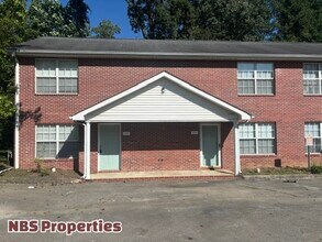 Building Photo - 2933 Colt Dr NE