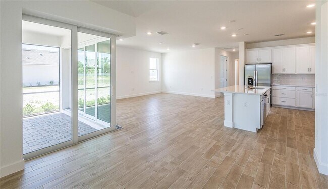 Building Photo - 6957 Honeybell Dr