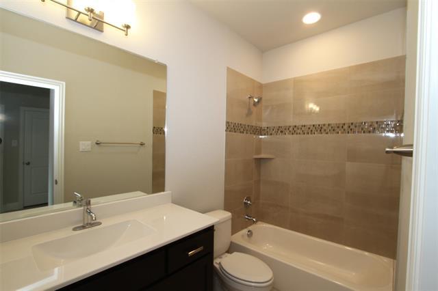 Building Photo - 2300 Southwick Dr