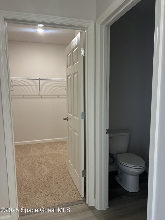 Building Photo - 2398 Angel Rd