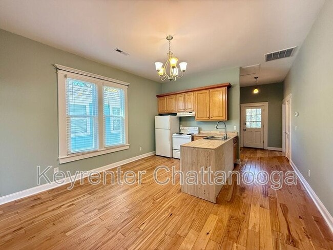 Building Photo - 2313 Bailey Ave