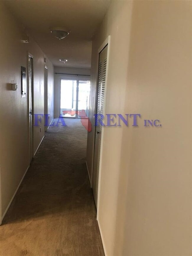 Building Photo - Pending Application- DO NOT APPLY -COMING SOON!  5/1/26     2/2 Upgraded Condo in Winter Park**