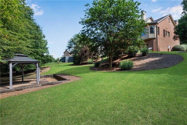 Building Photo - 5861 Yoshino Cherry Ln NE