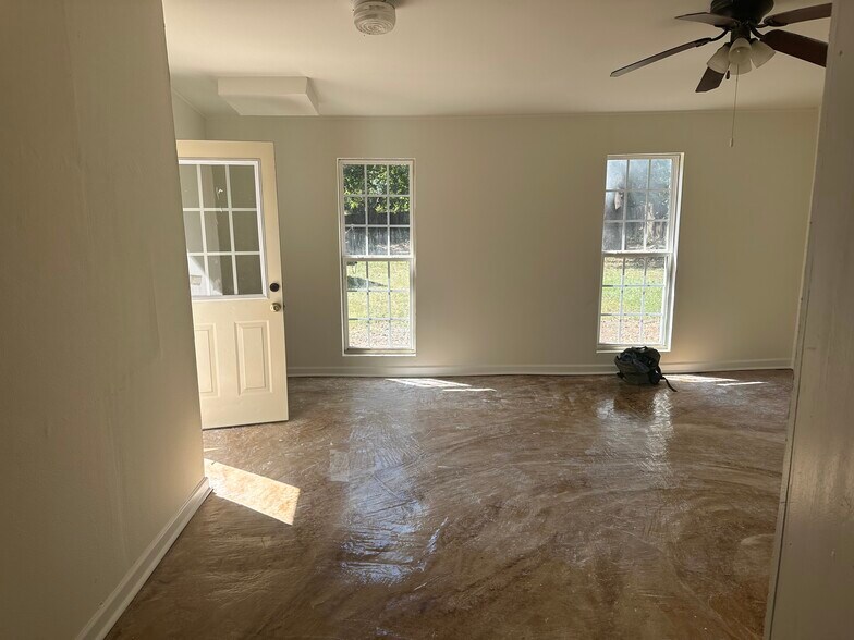 Building Photo - 10318 Starwood Dr